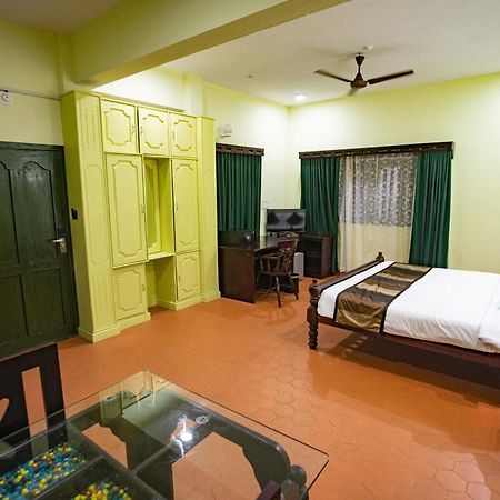 Krishna Beach Resort Kannúr Kültér fotó