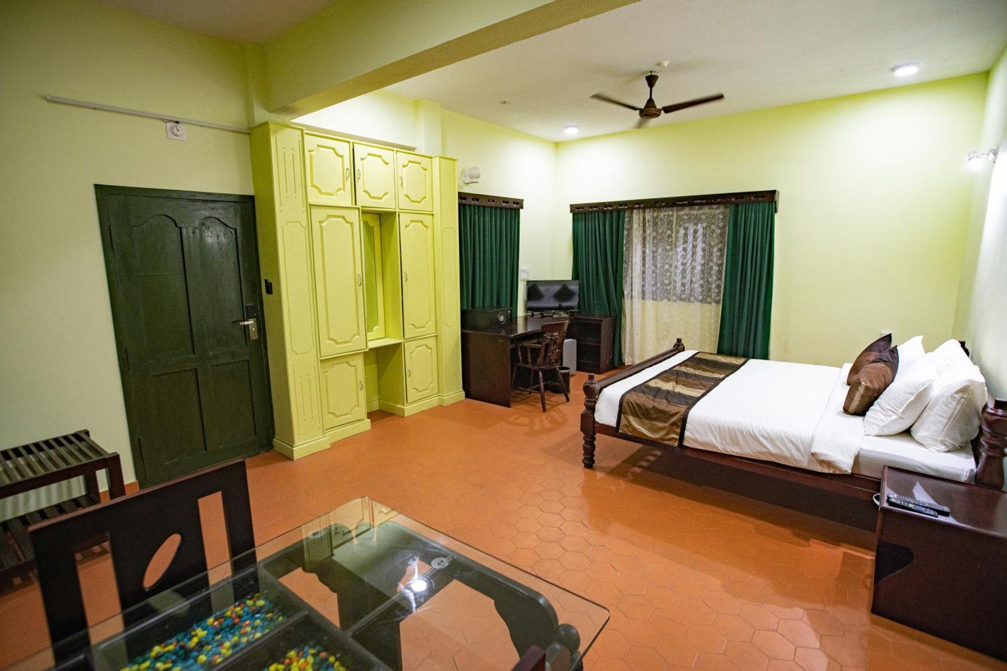 Krishna Beach Resort Kannúr Kültér fotó